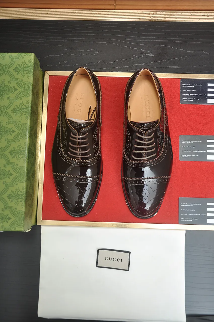 Men's shoes💰660💶 Brand: GUCCI (Gucci) Standard code: Men's code 39/44 (45/46 can be customized) Grade: Same as the official website Original quality Material: Original cowhide Water-dyed cowhide lining Original rubber outsole Style category: Men's fashionable casual leather shoes Distinguished big-name luxury elements top luxury Color: Actual picture